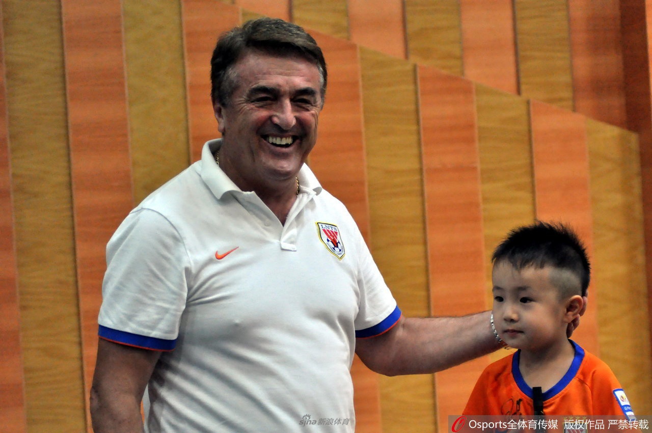 与鲁能球迷相处融洽