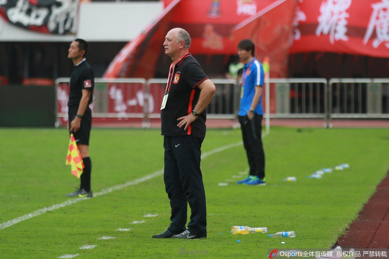 李铁当选国足主帅!两次担任助教后终扶正
