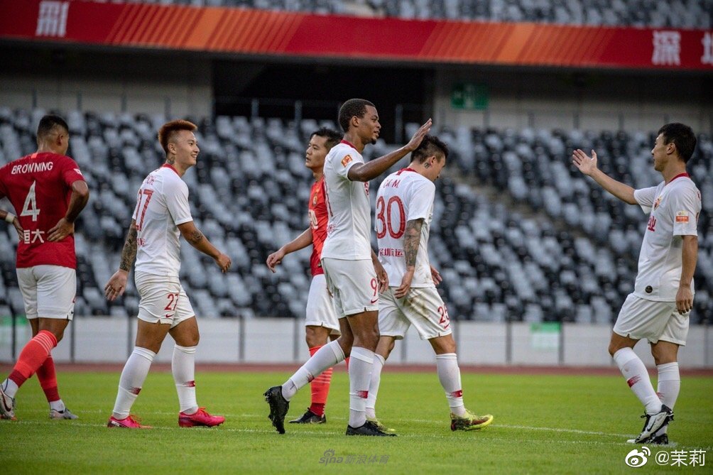 普雷西亚多上演帽子戏法