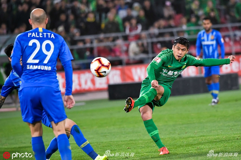 5-张玉宁左右开弓齐建功