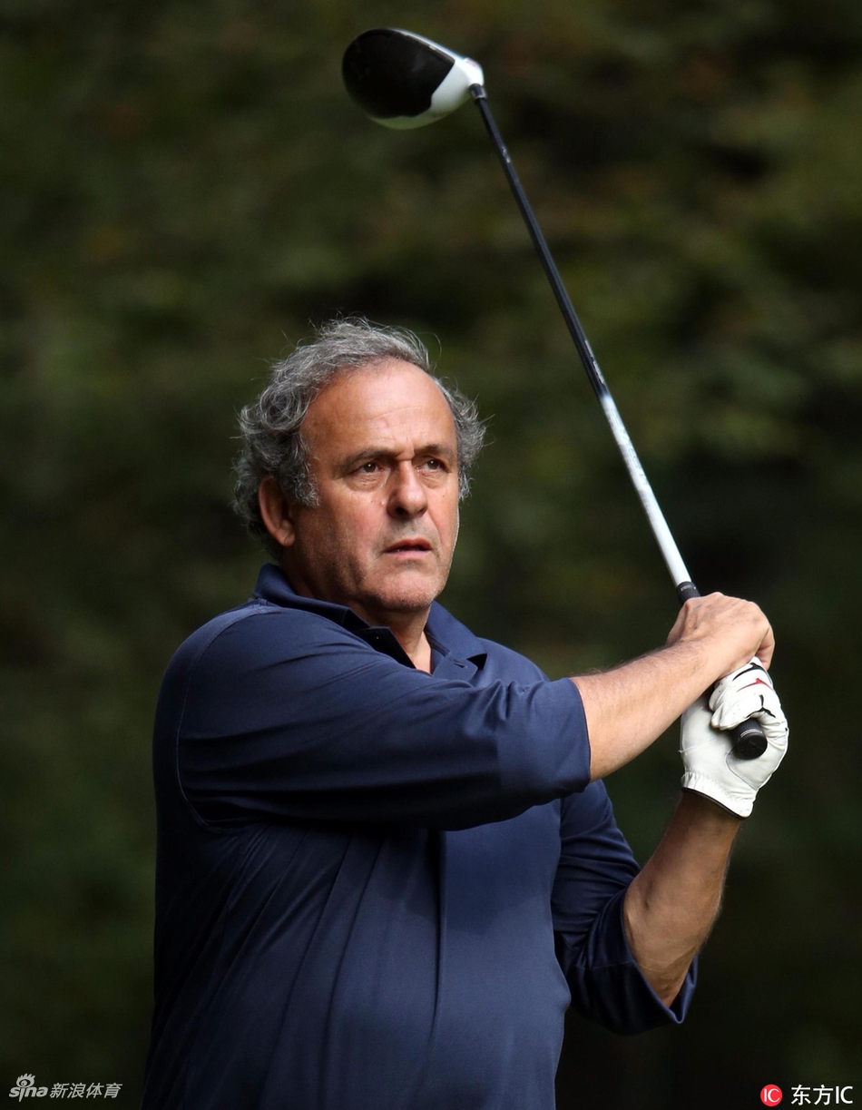 普拉蒂尼亮相意大利公开赛配对赛_高清图集_新浪网