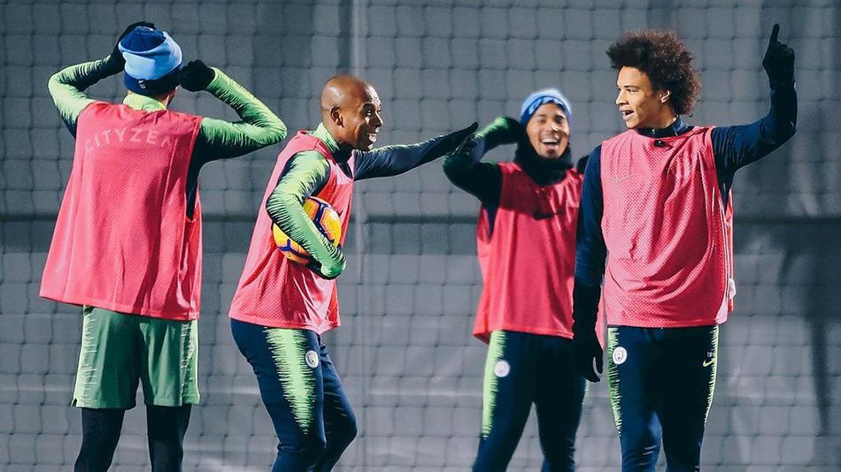 曼城集结训练 妖王全副武装