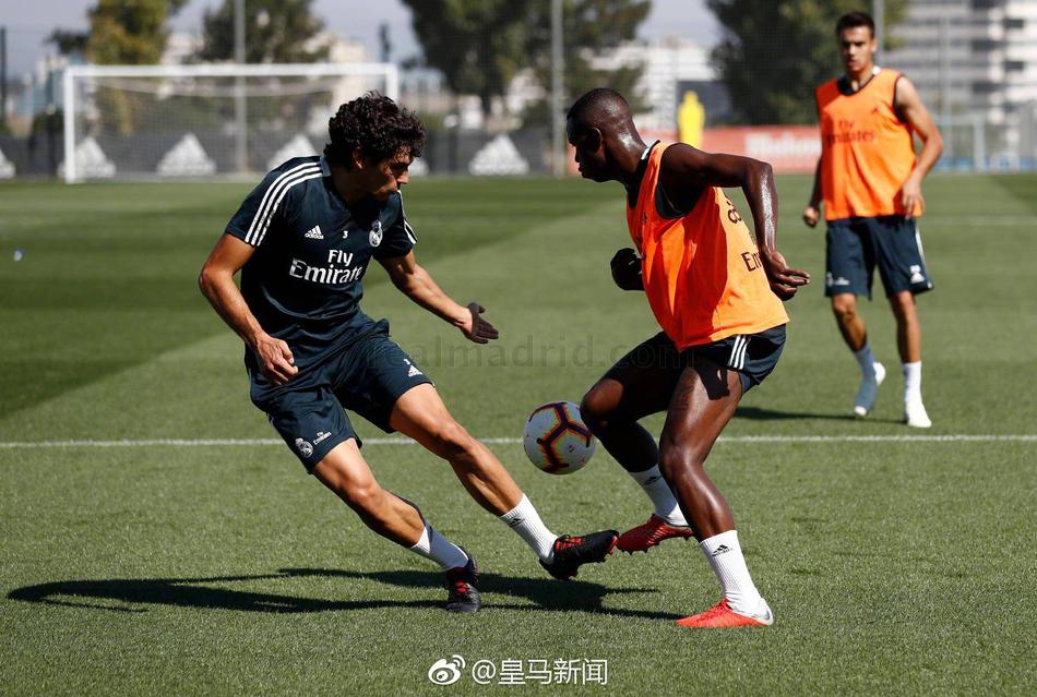 卡塞米罗正式归队 皇马全员训练
