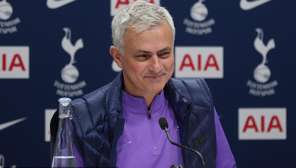 穆帅首场发布会 又爆新金句！