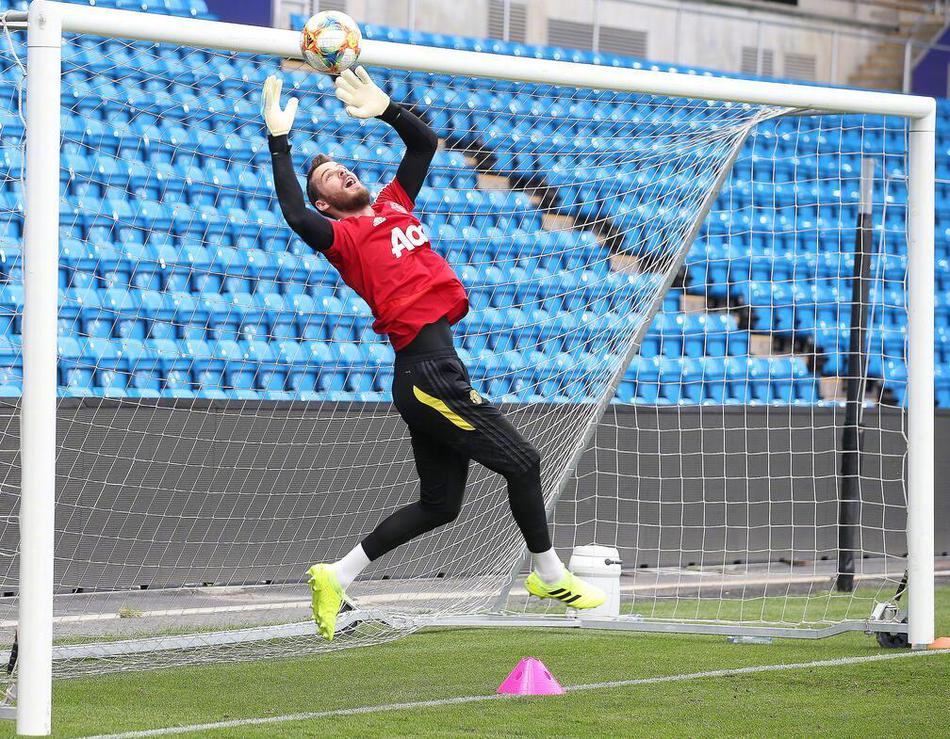 曼联备战新赛季 新援表情亮了