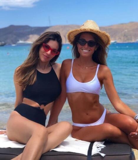 比基尼诱惑 名将娇妻海滩大秀身材