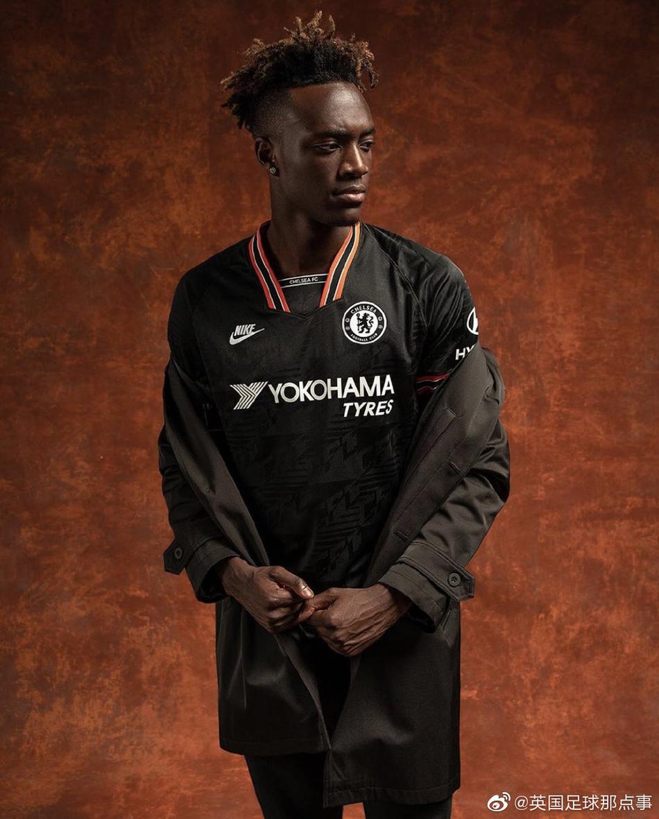 切尔西发布新球衣 1处造型奇特