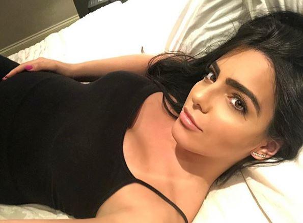 傲人上围！热刺名将艳福不浅