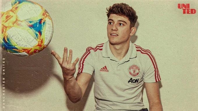 曼联夏窗第一签 小鲜肉笑容真甜