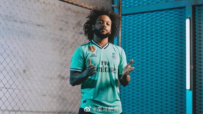 皇马发布新球衣 一秒变阿森纳