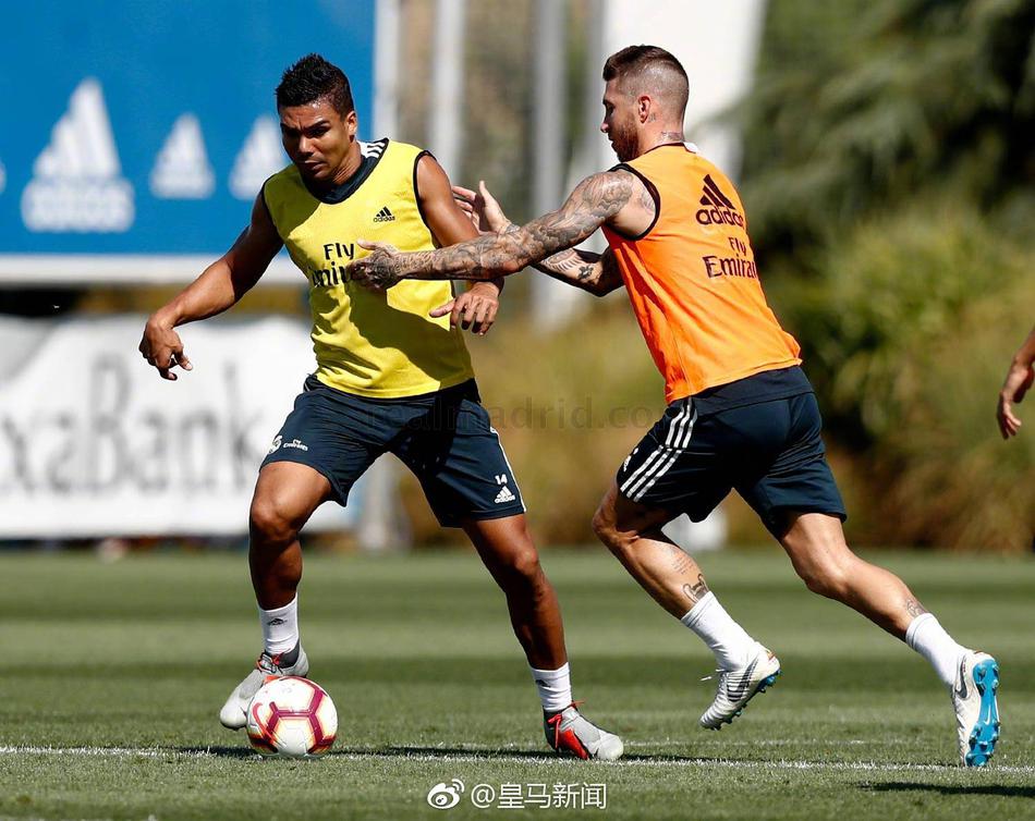 卡塞米罗正式归队 皇马全员训练