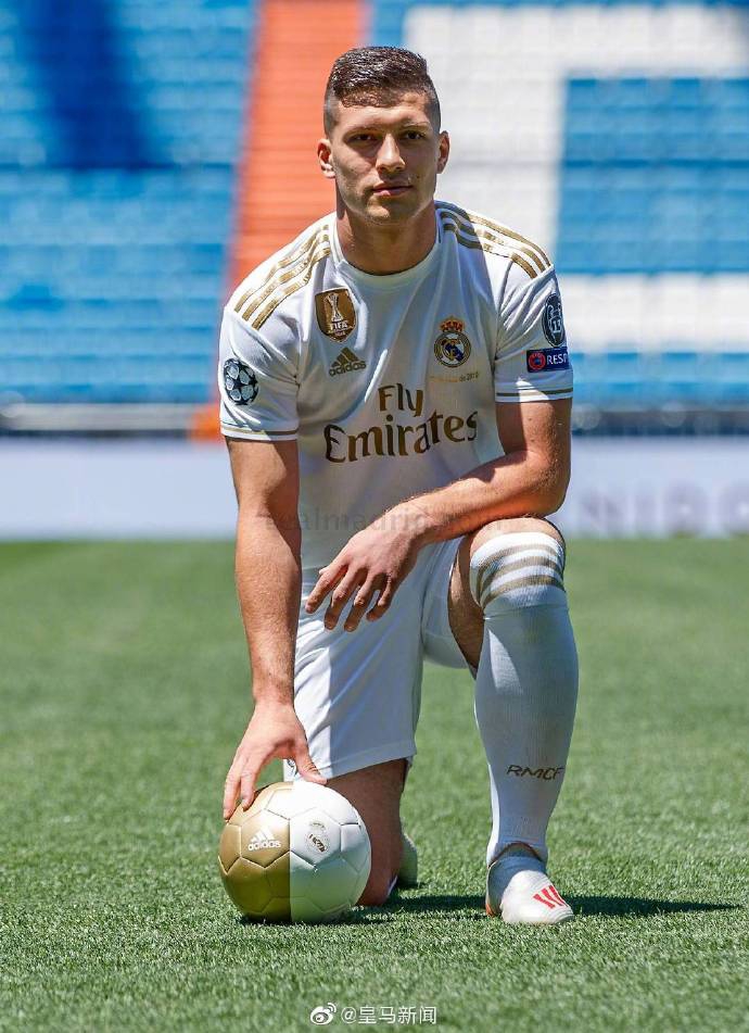 皇马新锋霸亮相 这1动作真爱无疑