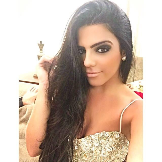 傲人上围！热刺名将艳福不浅