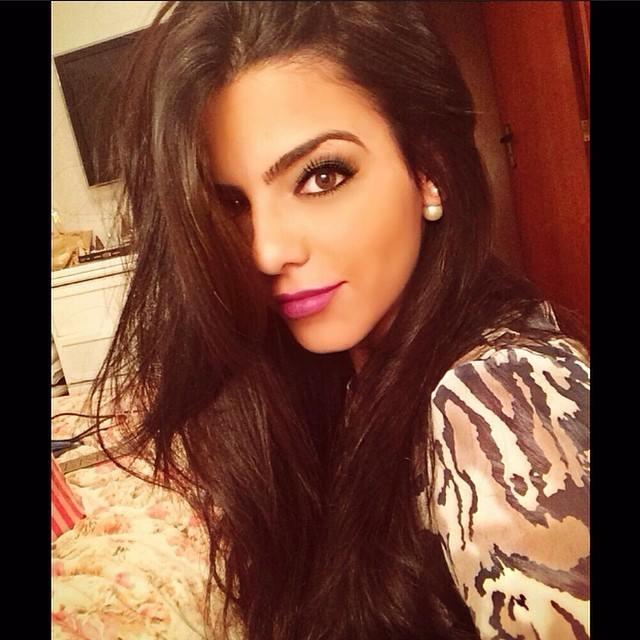 傲人上围！热刺名将艳福不浅