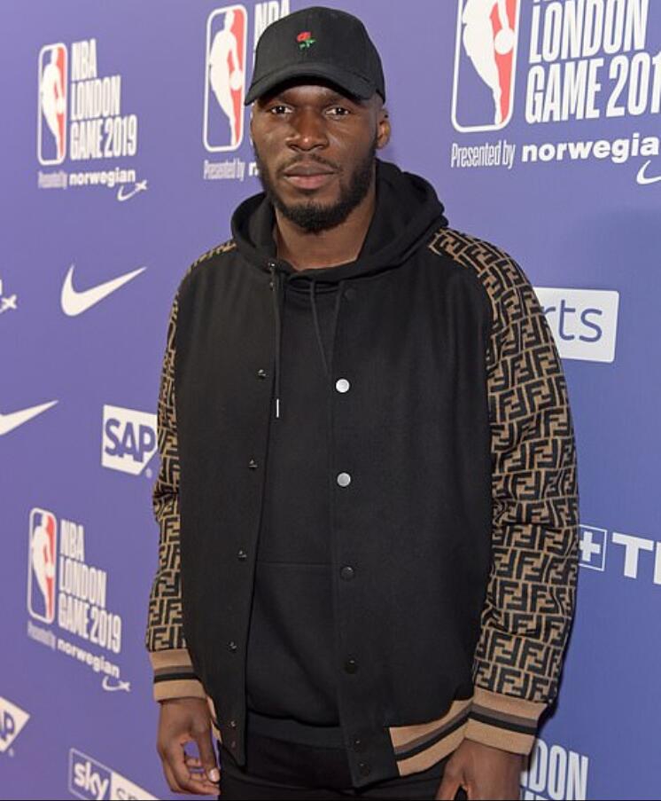 两开花！英超天王扎堆去看NBA