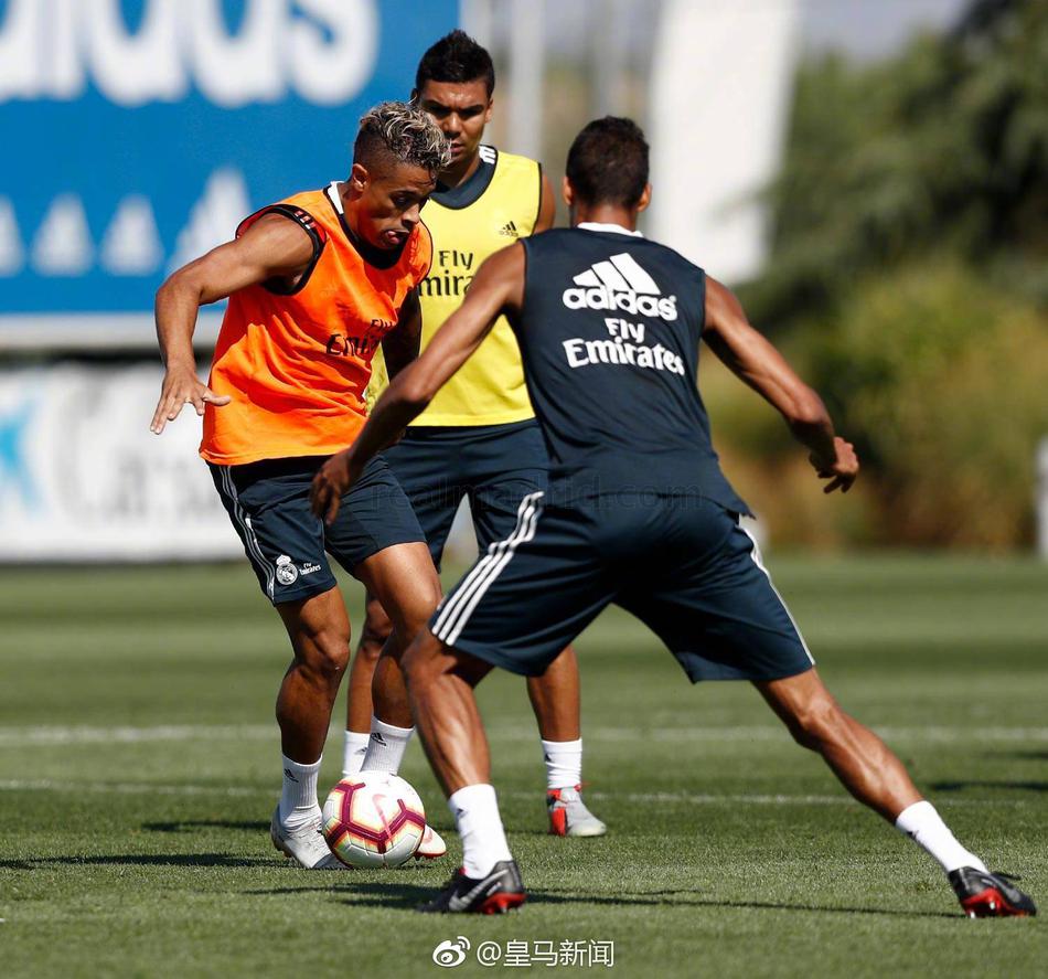 卡塞米罗正式归队 皇马全员训练