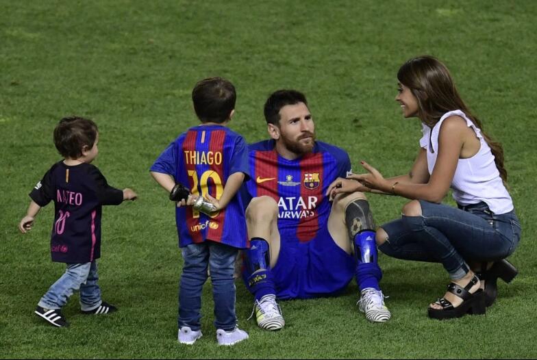 梅西1照片首次曝光 这女孩他撩了20年