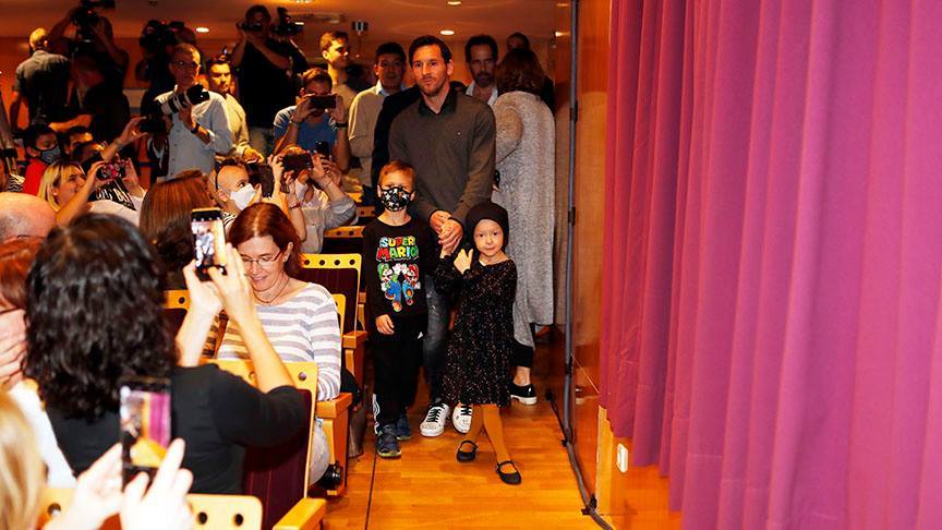 梅西太暖了！参加慈善活动陪伴关爱癌症儿童