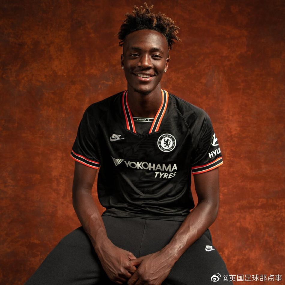 切尔西发布新球衣 1处造型奇特