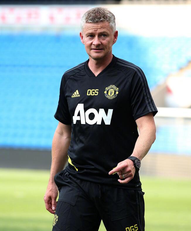 曼联备战新赛季 新援表情亮了