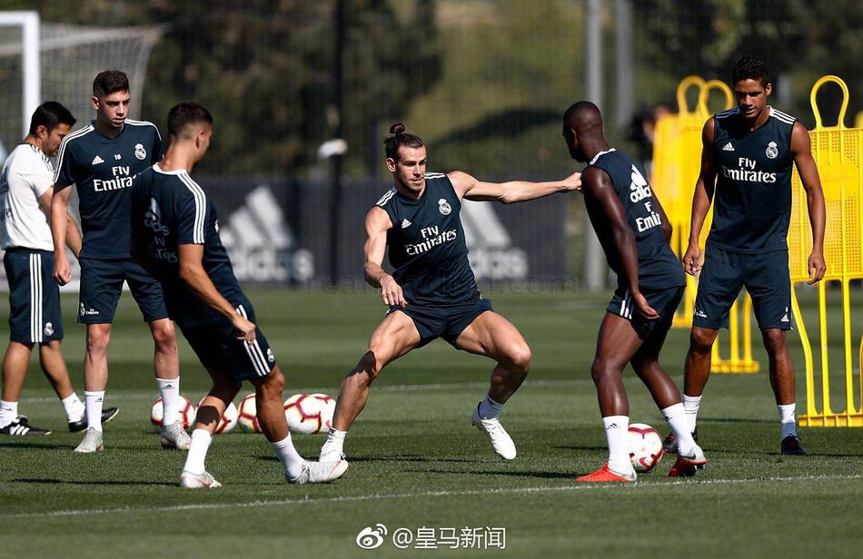 卡塞米罗正式归队 皇马全员训练