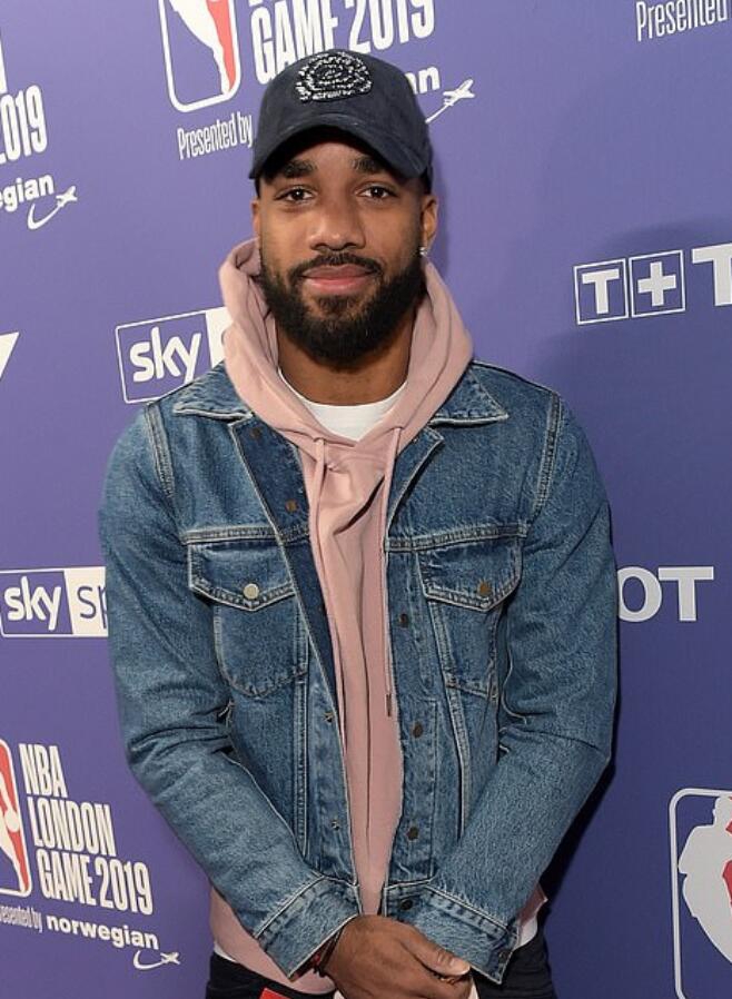 两开花！英超天王扎堆去看NBA