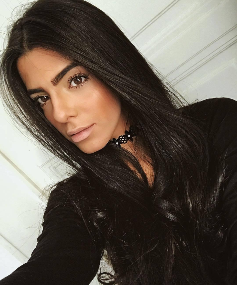 傲人上围！热刺名将艳福不浅