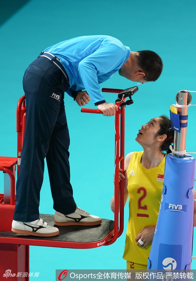 亚运女排小组赛中国3-0韩国