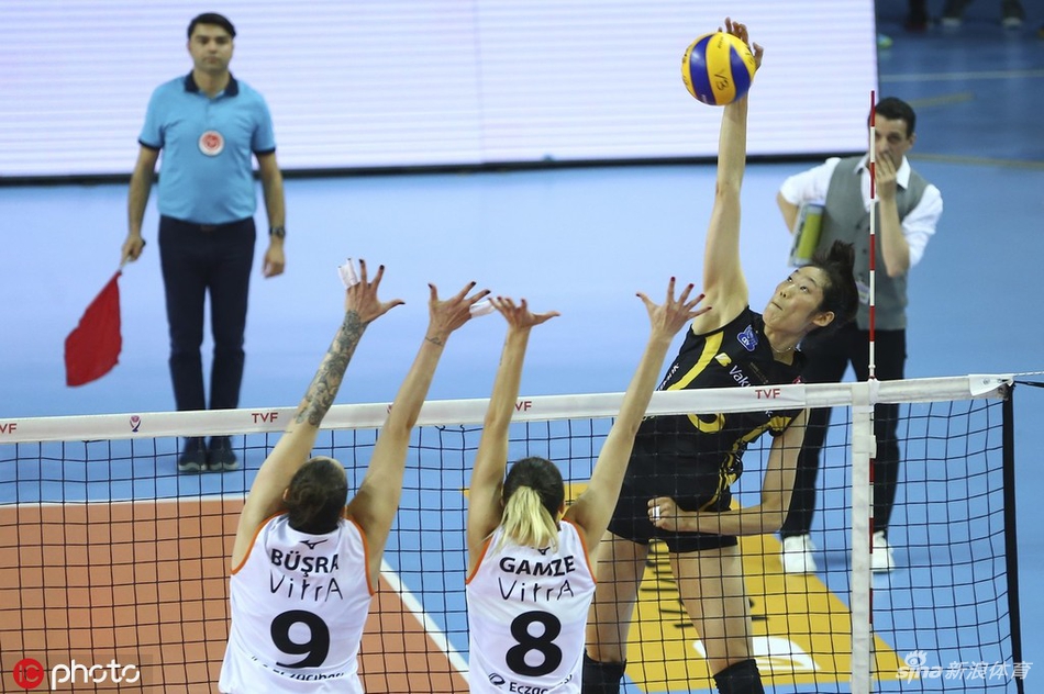 朱婷22分土超决赛瓦基弗3-1