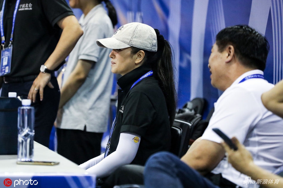 巩俐见证中国女排进军东京奥运