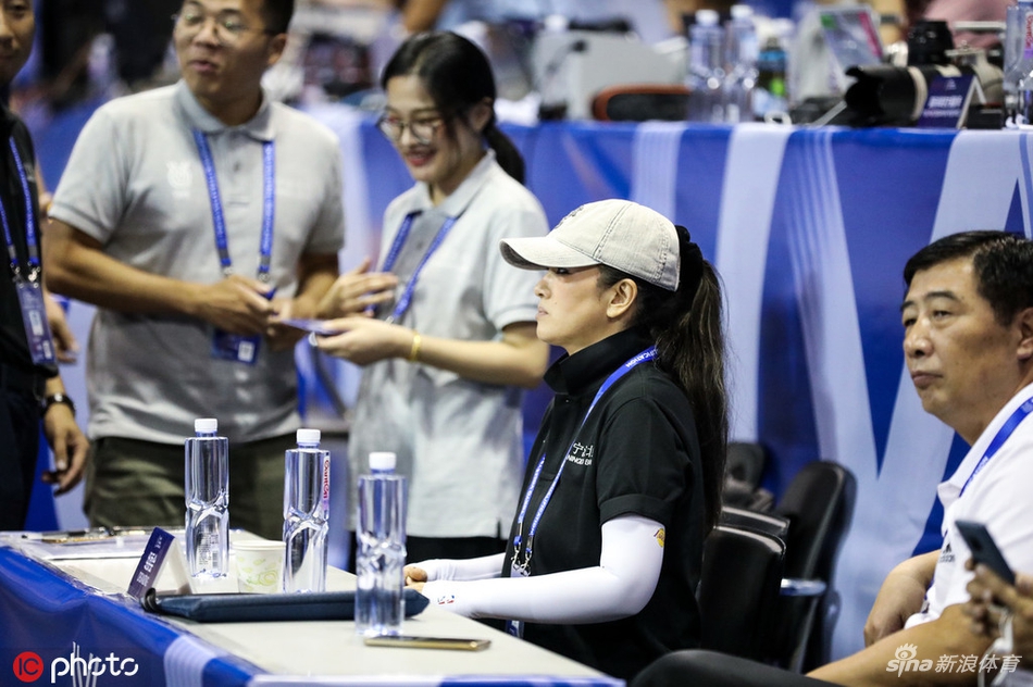 巩俐见证中国女排进军东京奥运