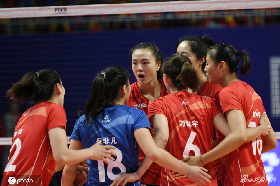 排超首轮江苏3-0四川女排