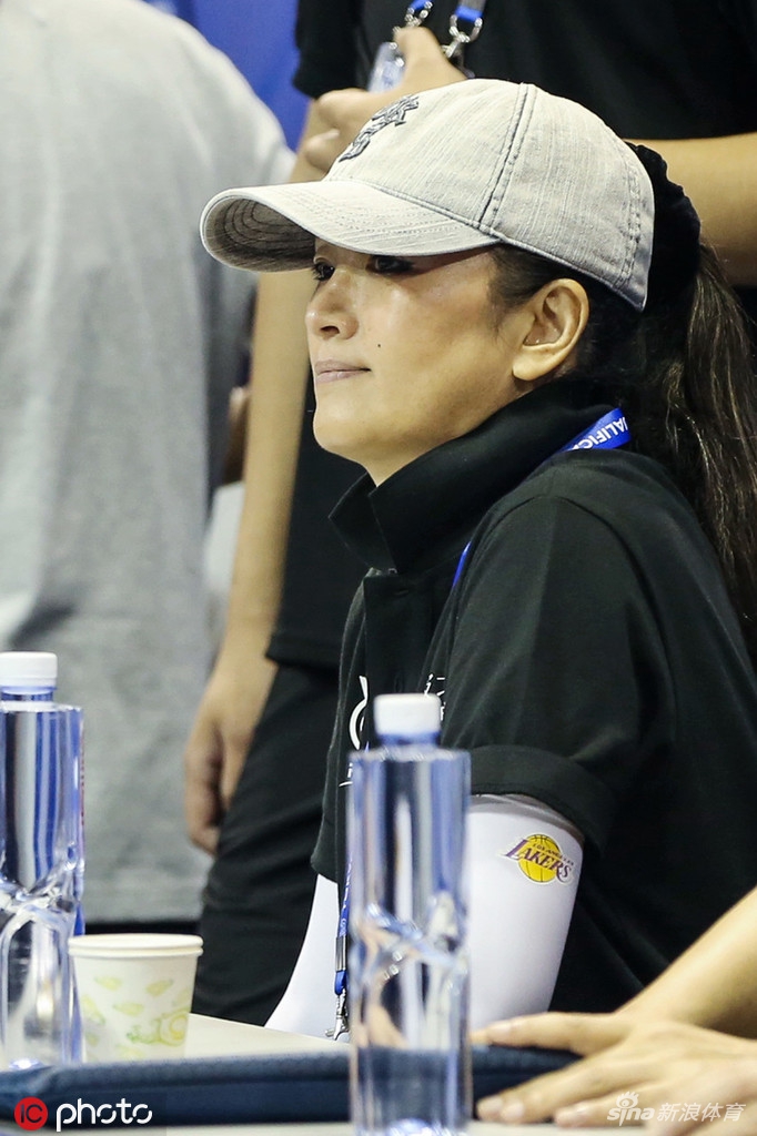 巩俐见证中国女排进军东京奥运