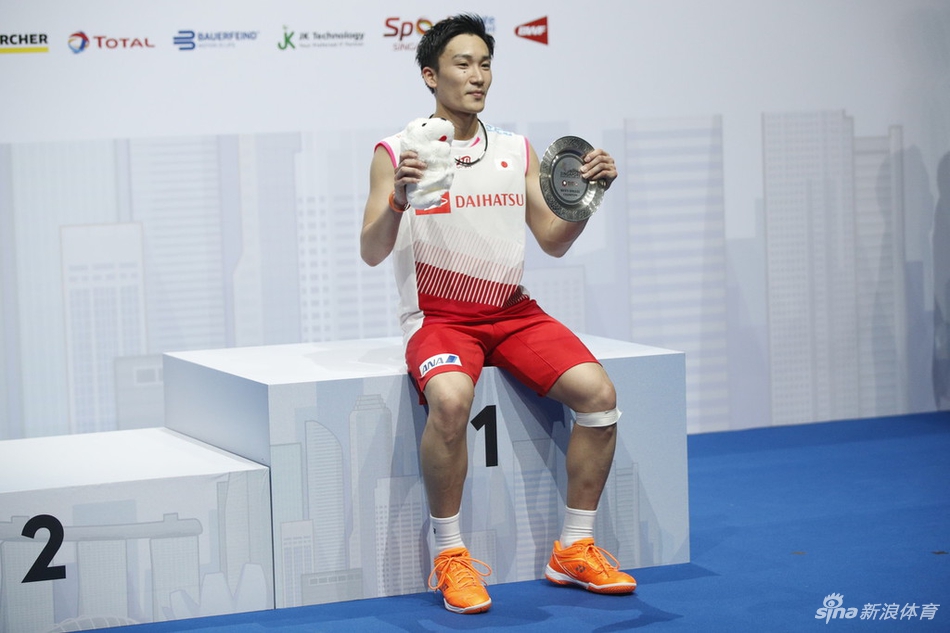 新加坡赛桃田贤斗男单夺冠