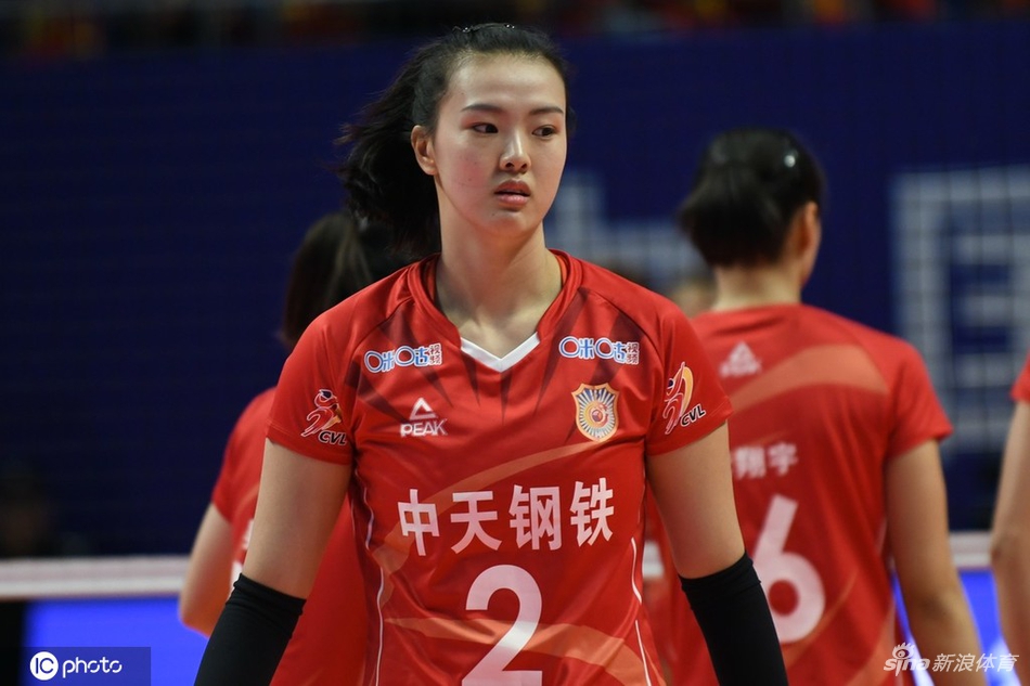 排超首轮江苏3-0四川女排