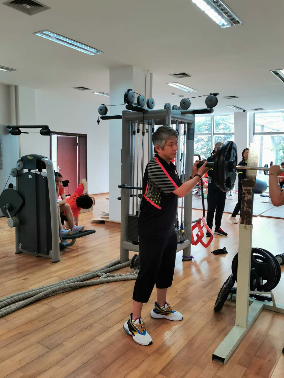 国羽为党的生日献礼