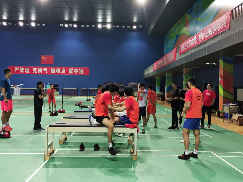 国羽为党的生日献礼