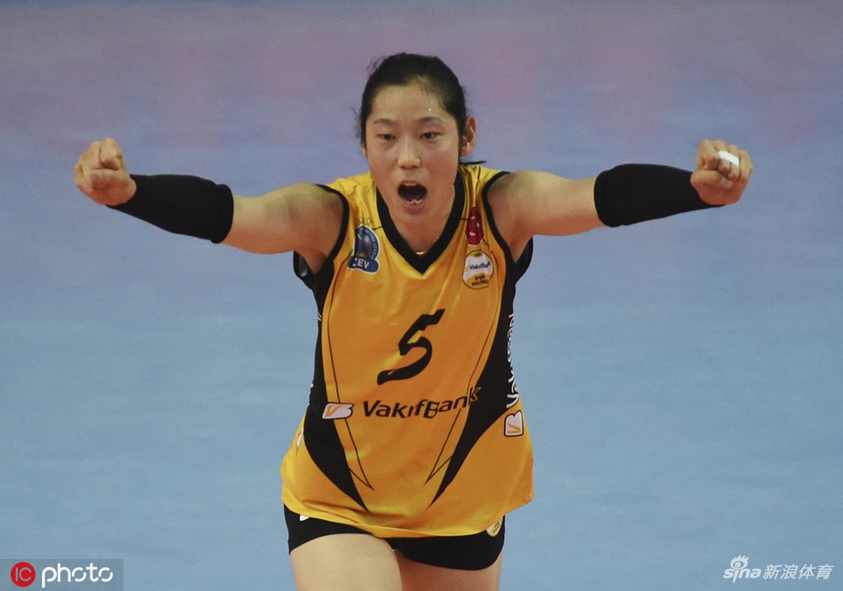 朱婷三年留洋生涯荣誉满满