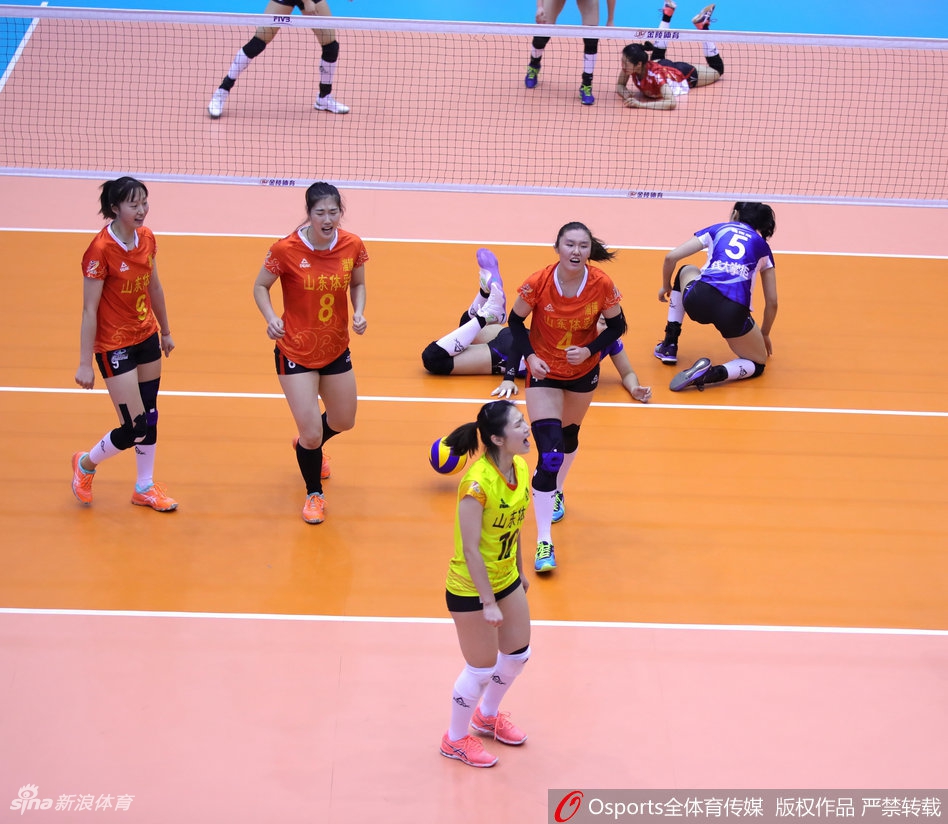 8强战次轮山东女排3-1江苏女排