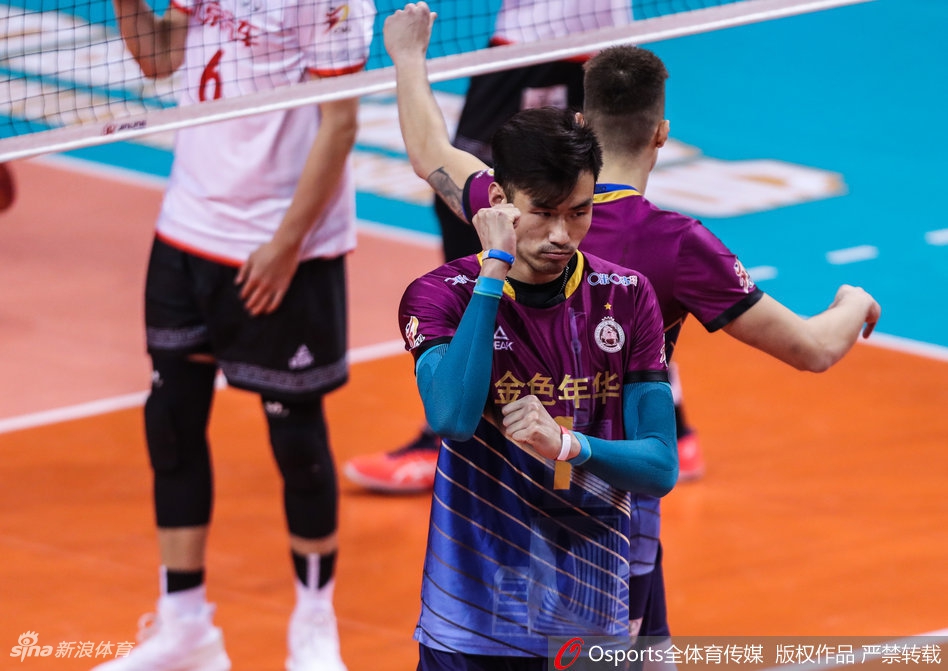 排超决赛③上海男排3-0北京