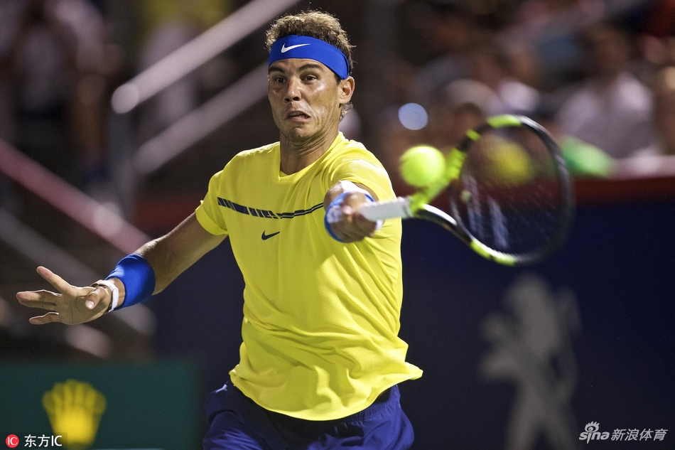 纳达尔正手回球