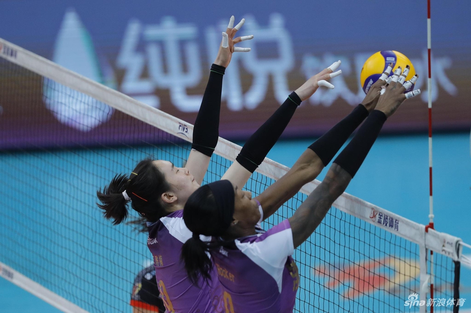新浪直击天津女排3-2北京进决赛