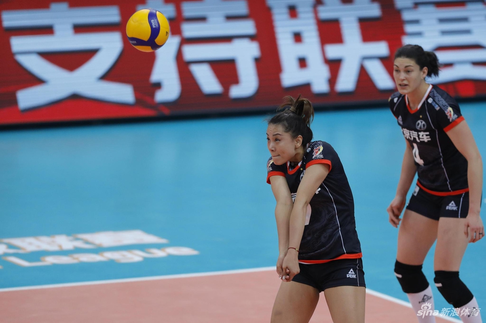 新浪直击天津女排3-2北京进决赛