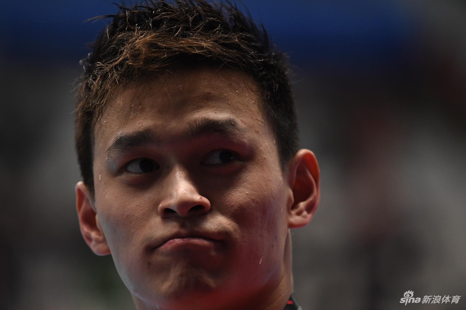 新浪直击亚运孙杨800米自夺冠