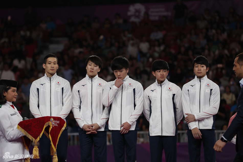 新浪直击亚运体操男团中国夺冠
