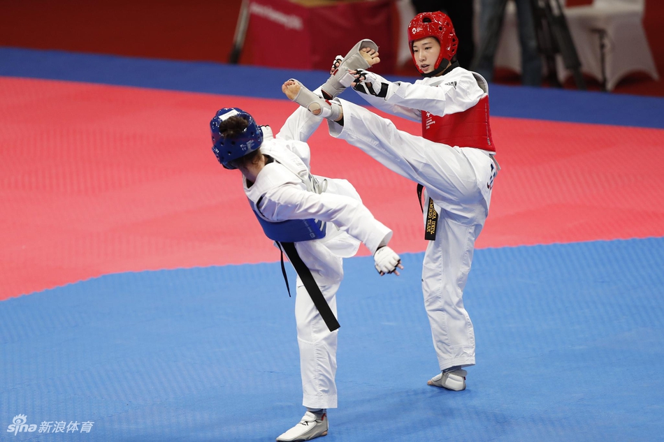 新浪直击日本跆拳道萌妹出战_高清图集_新浪网