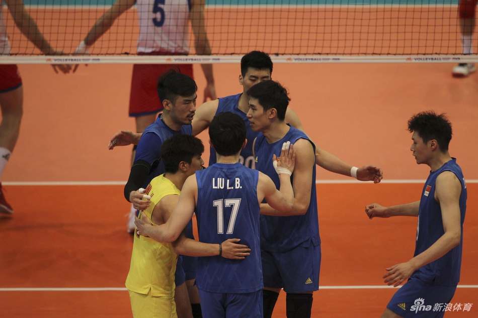 世联赛中国男排1-3塞尔维亚