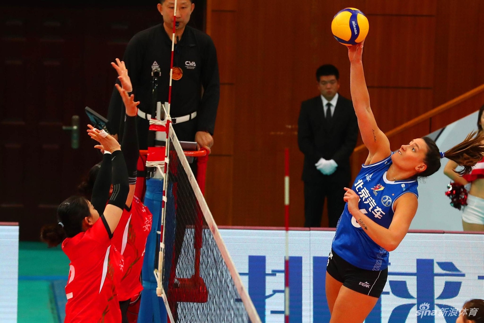 新浪直击排超北京女排3-0福建