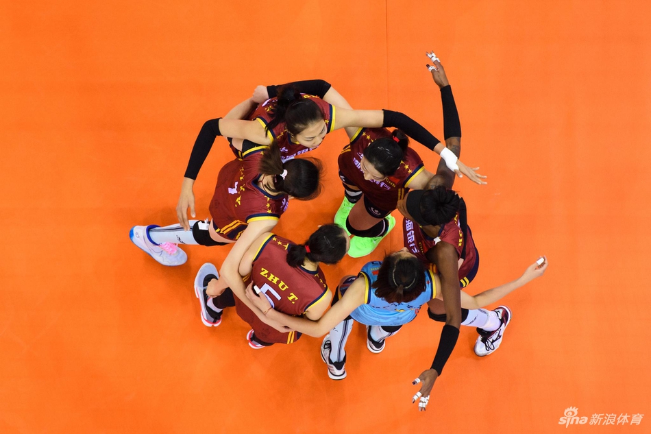 世俱杯天津女排3-2海滩