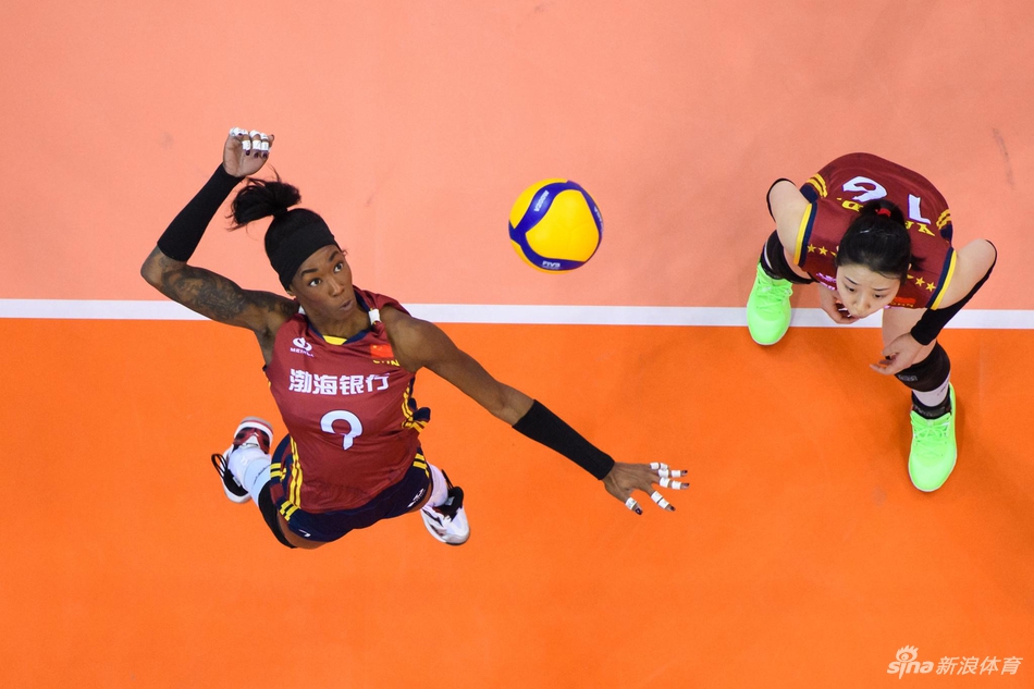 世俱杯天津女排3-2海滩